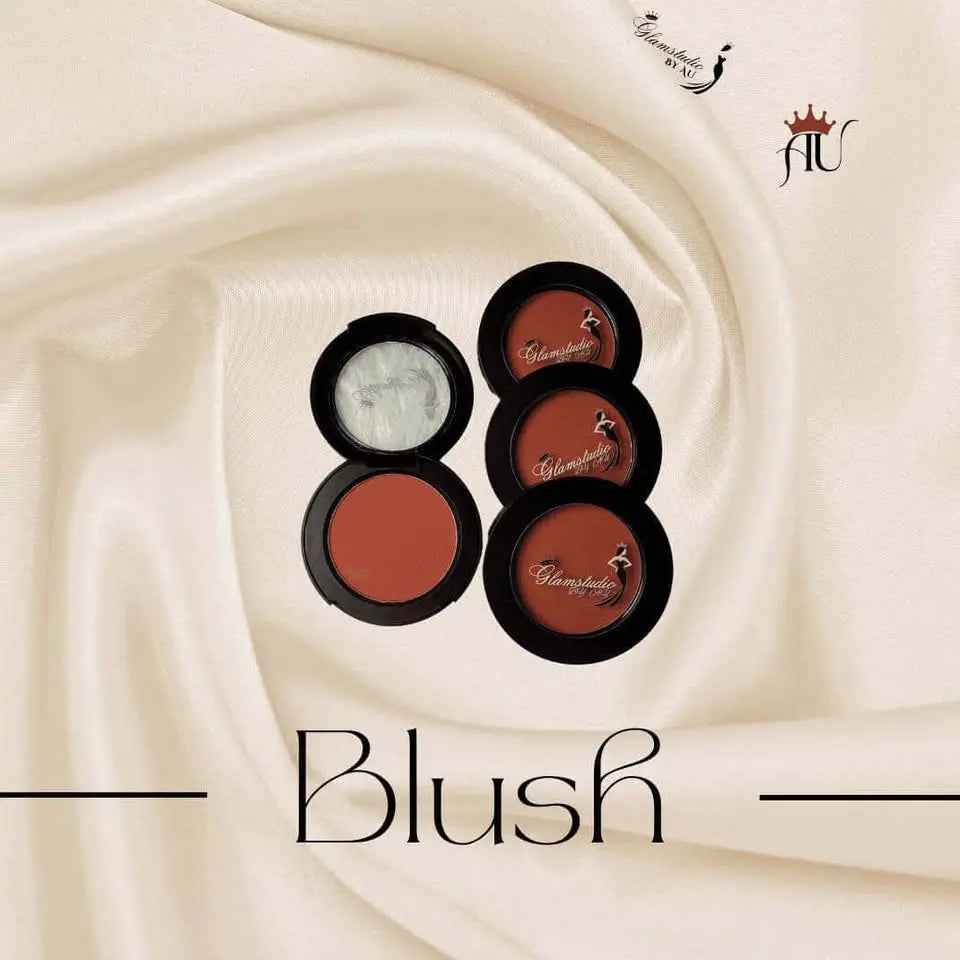 Glow Powder Blush: long lasting blush