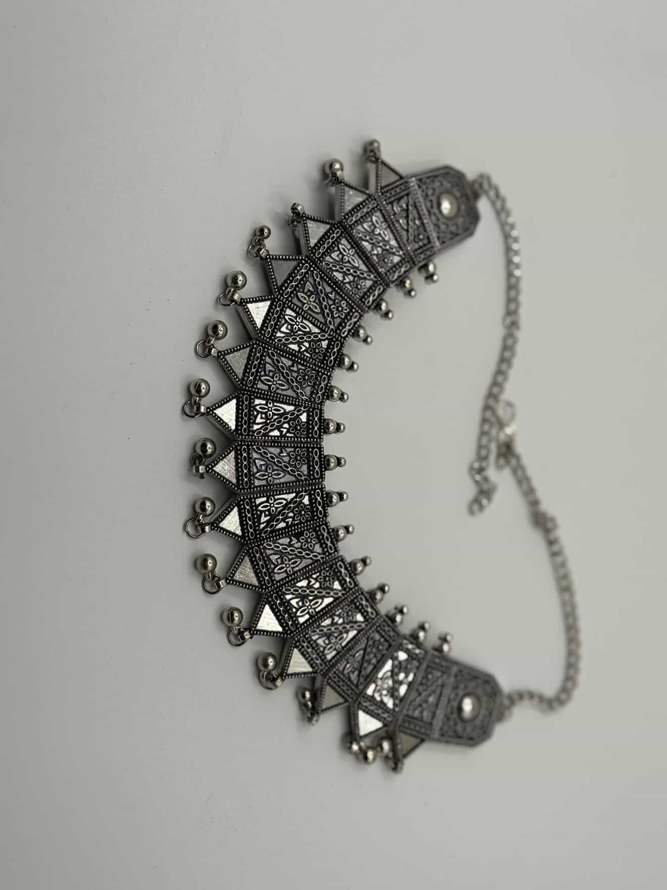 Nayra Trikona GS 008 Elegant Traditional Design - Glam Studio By Annie Usman