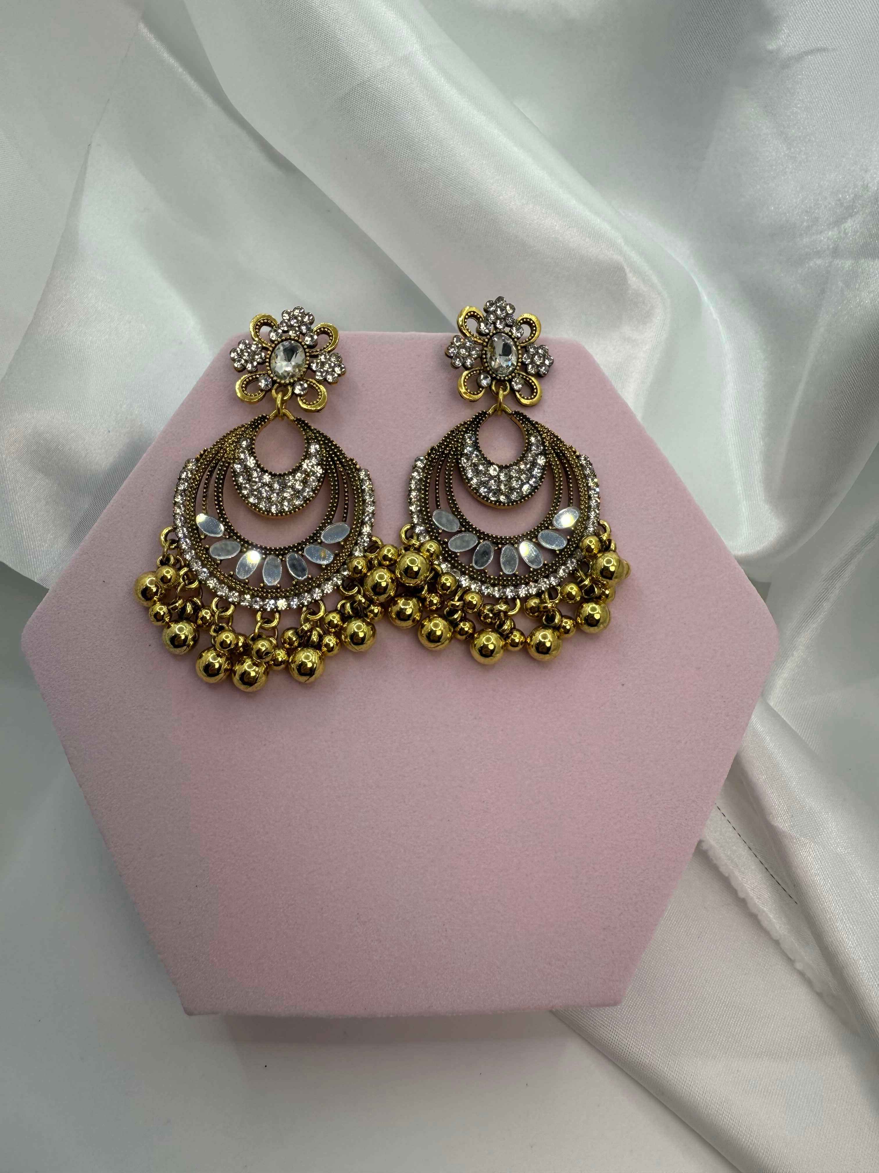 Crescent Stone Stud Earrings | ER 108